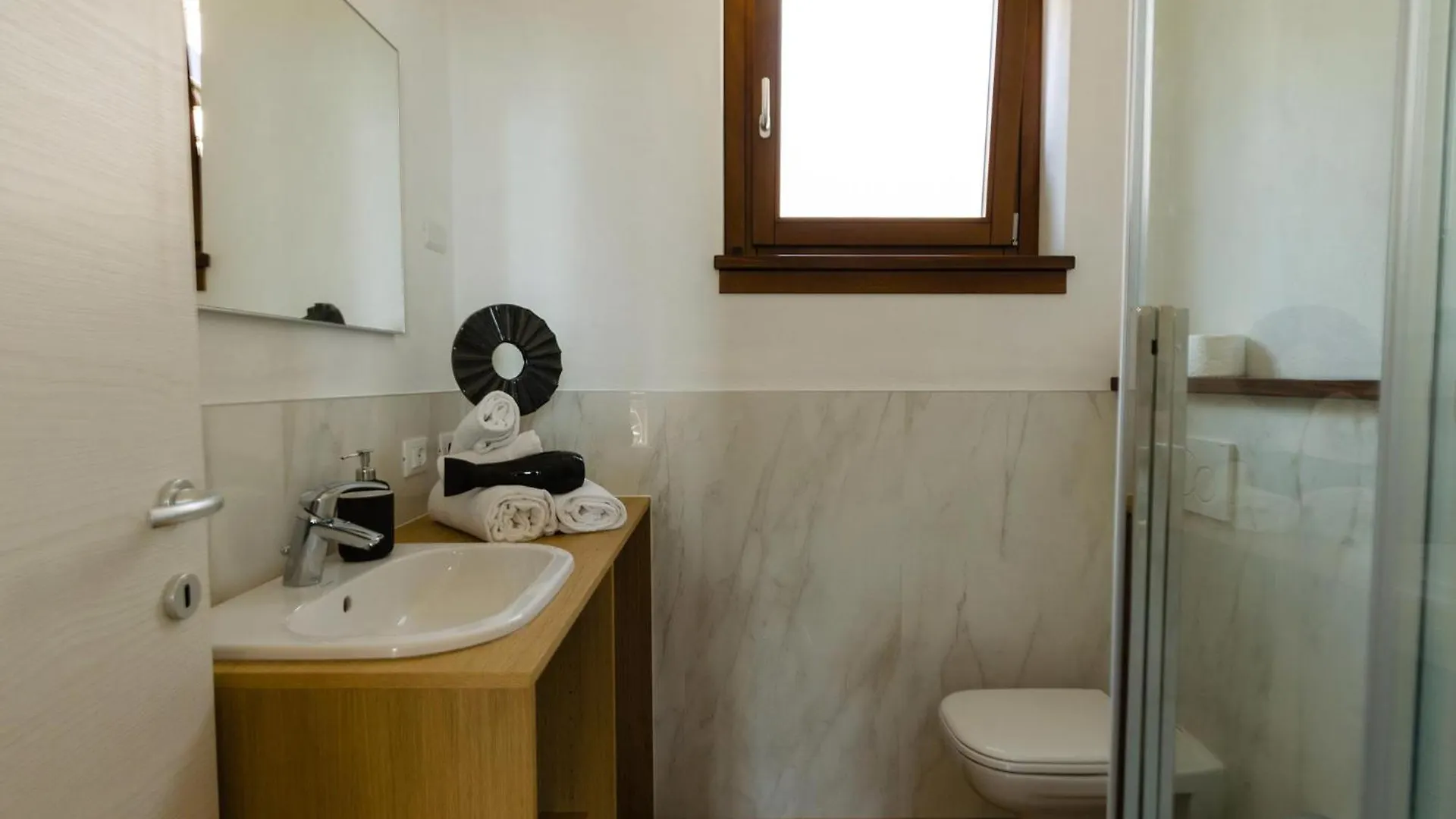 Daire Ferienwohnung In Riva Di Solto Mit Grossem Garten